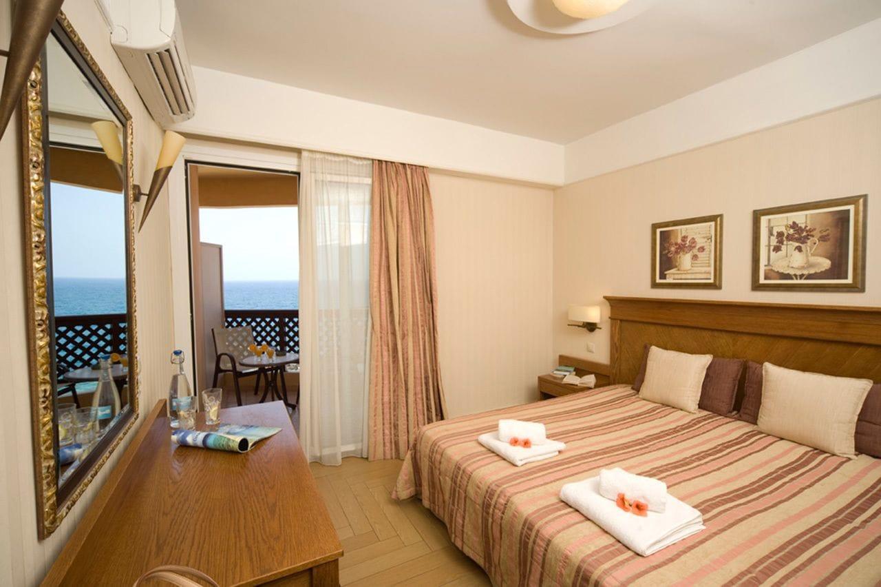 Hotel Ideon 레팀노 외부 사진