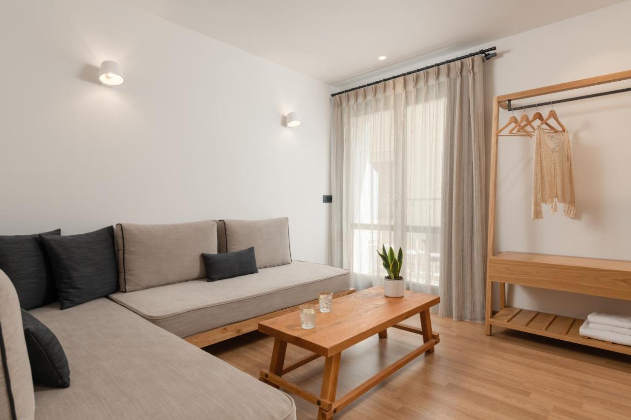 Hotel Ideon 레팀노 외부 사진