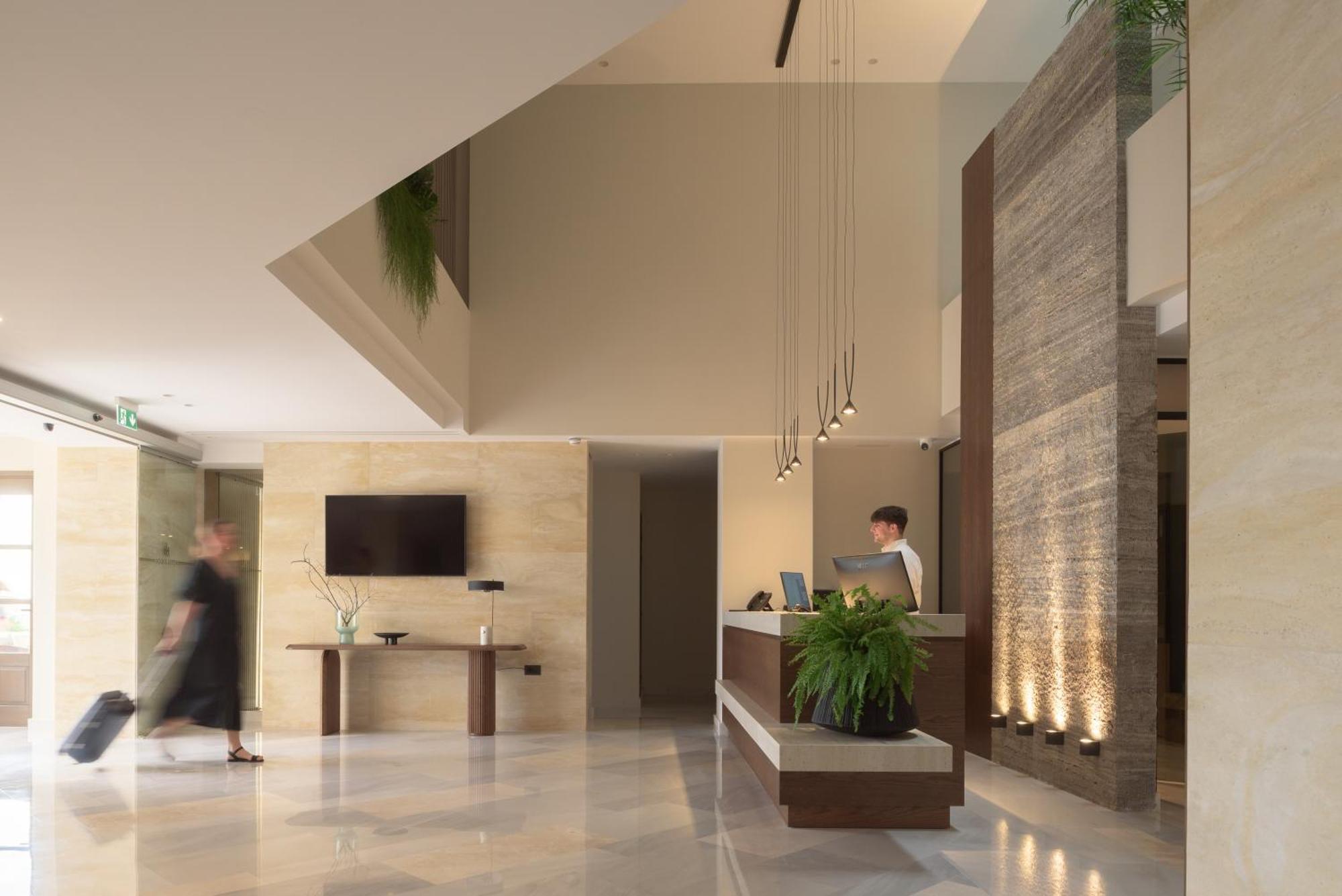 Hotel Ideon 레팀노 외부 사진