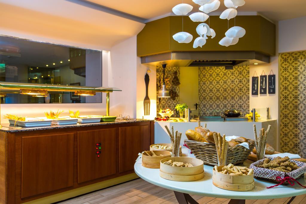 Hotel Ideon 레팀노 외부 사진