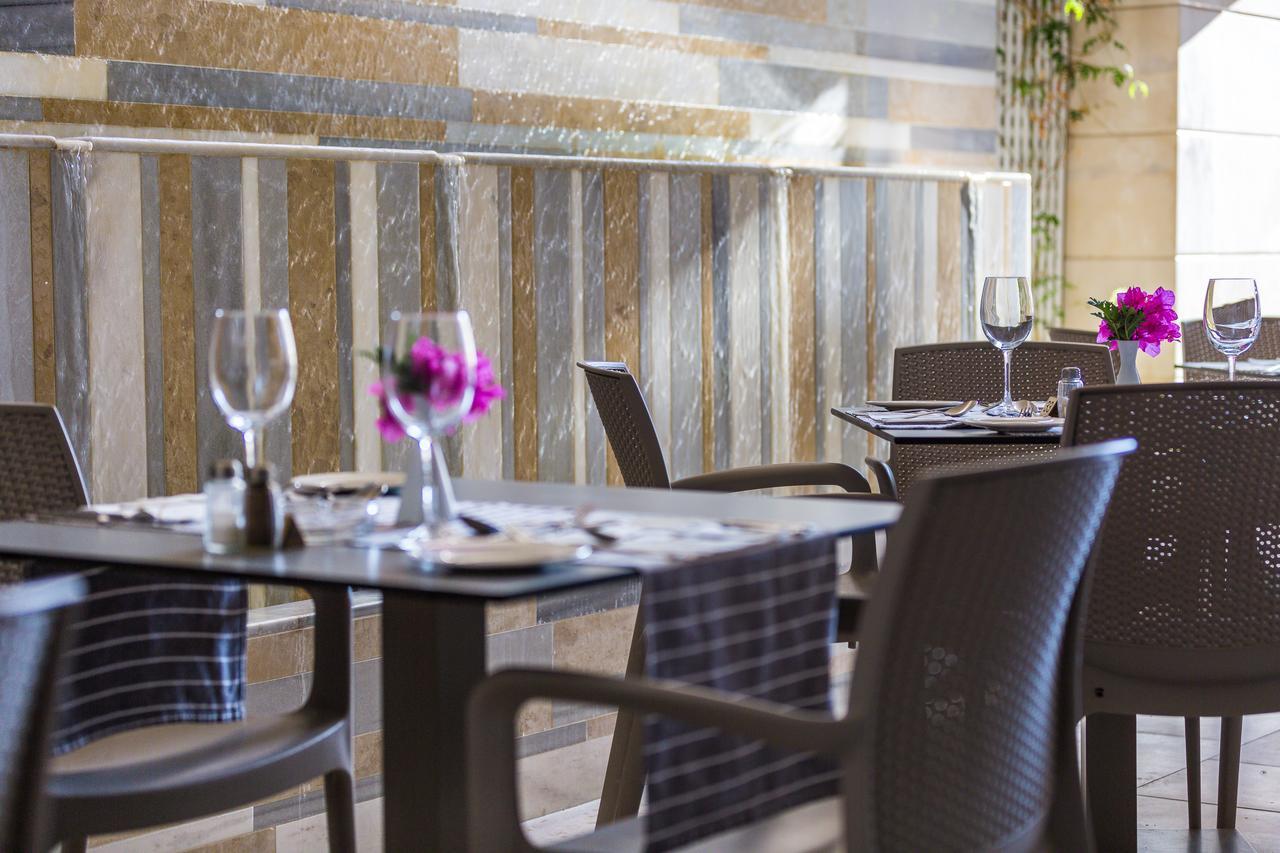 Hotel Ideon 레팀노 외부 사진
